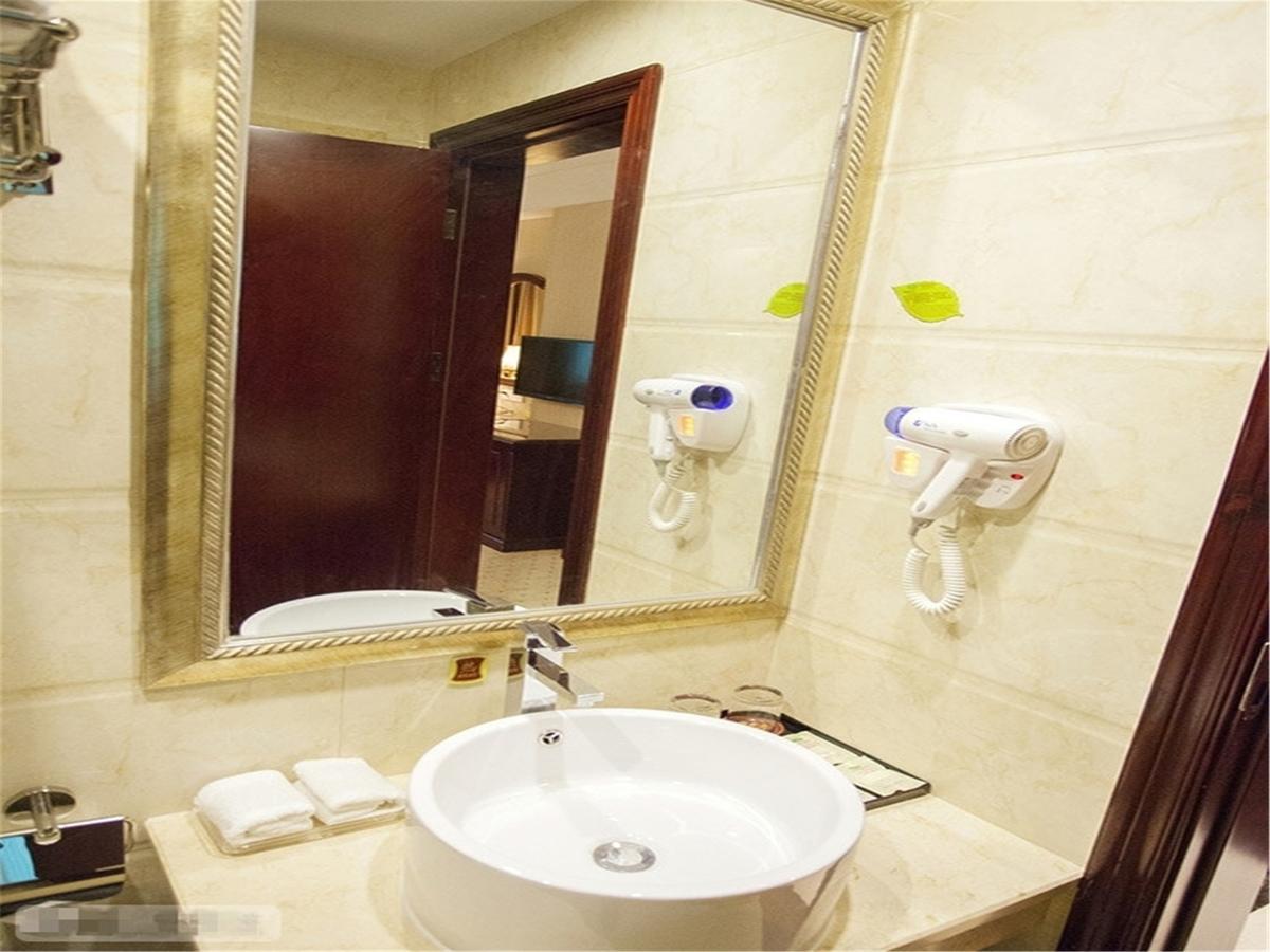 Vienna International Hotel Shanghai Baoshan Pangu Road Екстер'єр фото
