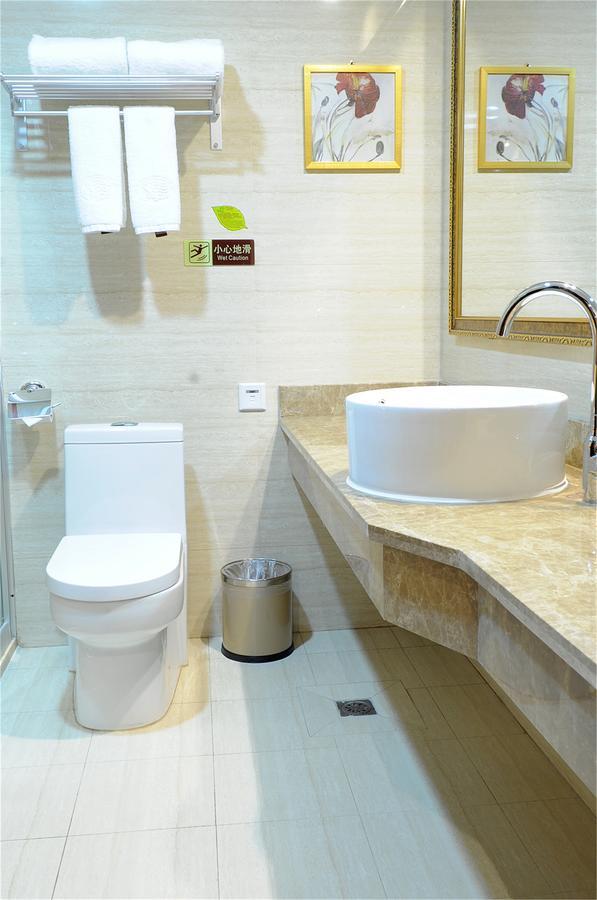 Vienna International Hotel Shanghai Baoshan Pangu Road Екстер'єр фото