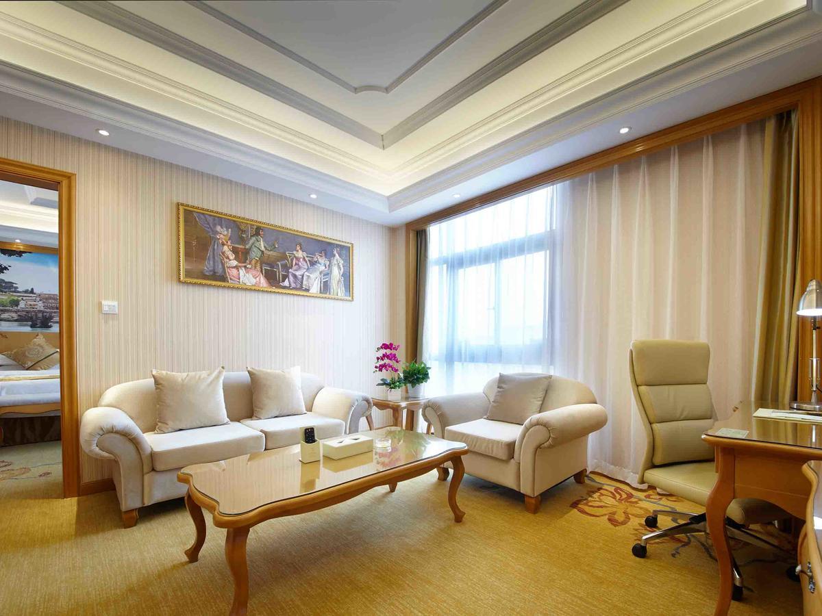 Vienna International Hotel Shanghai Baoshan Pangu Road Екстер'єр фото