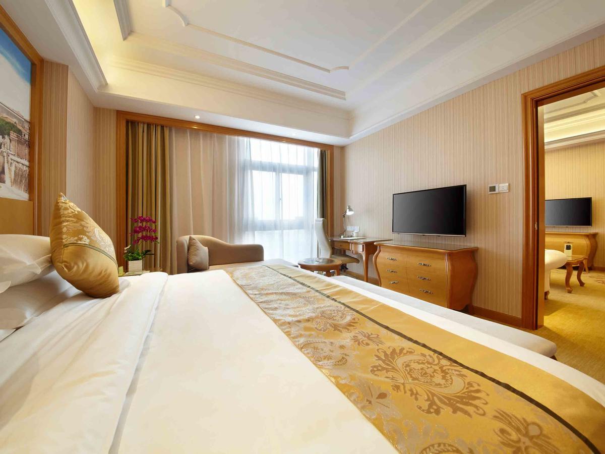 Vienna International Hotel Shanghai Baoshan Pangu Road Екстер'єр фото