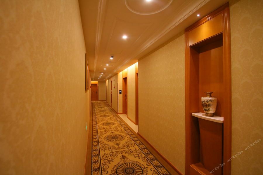 Vienna International Hotel Shanghai Baoshan Pangu Road Екстер'єр фото